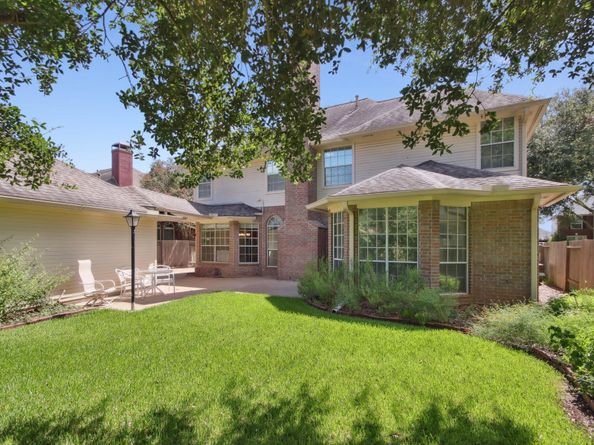 806 Lakespur Drive, Sugar Land TX 77479