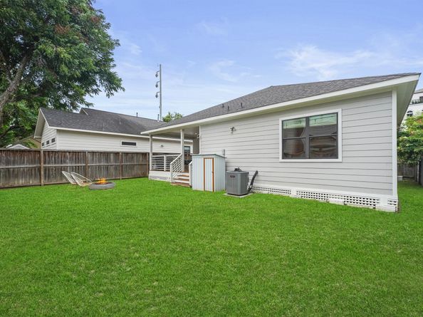 2708 Kennedy Street, Houston TX 77003