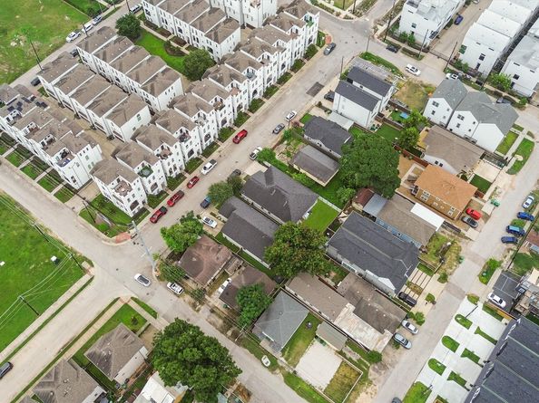 2708 Kennedy Street, Houston TX 77003