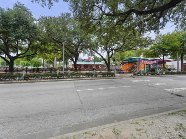 2708 Kennedy Street, Houston TX 77003