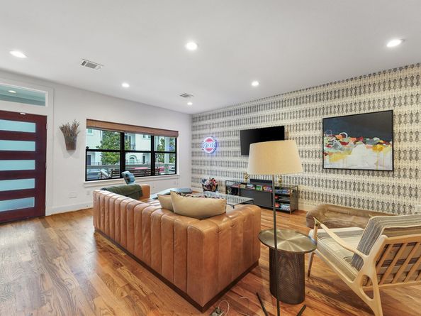 2708 Kennedy Street, Houston TX 77003