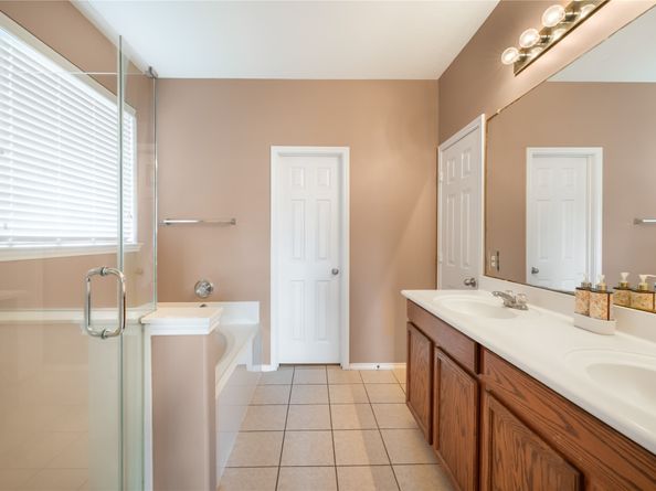 9223 Carlin Bend Lane, Houston TX 77095