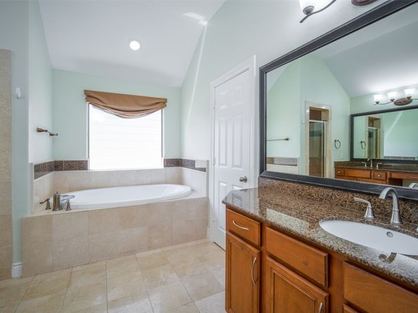 9147 Lago Crest Drive, Houston TX 77054