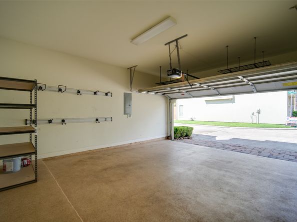 9147 Lago Crest Drive, Houston TX 77054