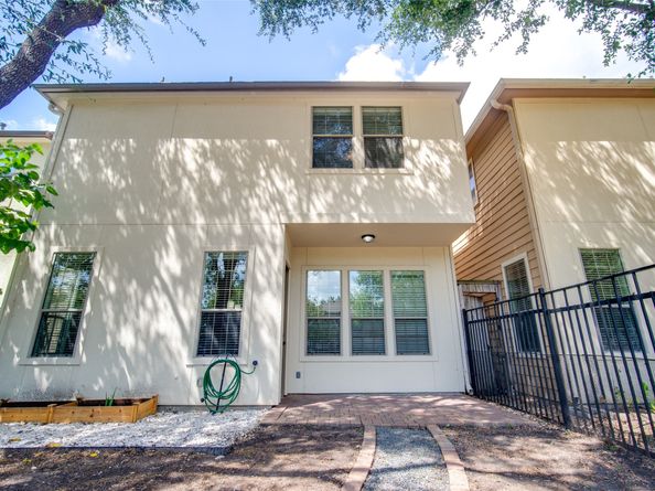 9147 Lago Crest Drive, Houston TX 77054