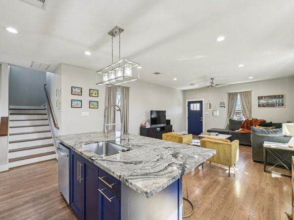 7015 Roswell Street, Houston TX 77022
