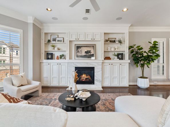 5525 Kiam Street A, Houston TX 77007