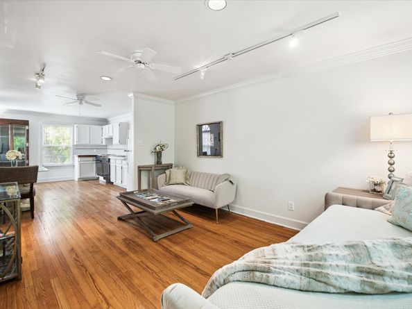 1755 Kipling Street, Houston TX 77098