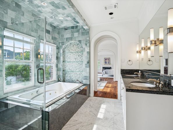 1755 Kipling Street, Houston TX 77098