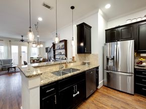 931 W 23rd Street B, Houston TX 77008