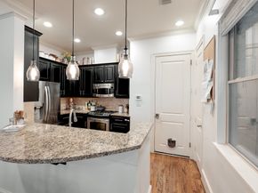 931 W 23rd Street B, Houston TX 77008
