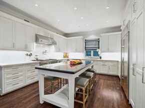 2249 Pelham Drive, Houston TX 77019