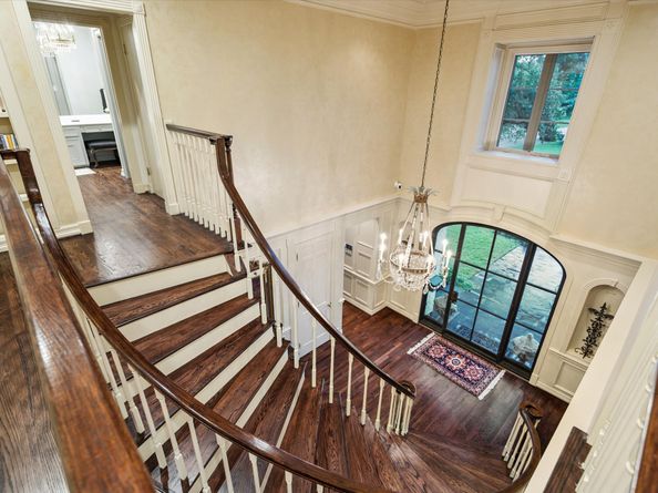 2249 Pelham Drive, Houston TX 77019