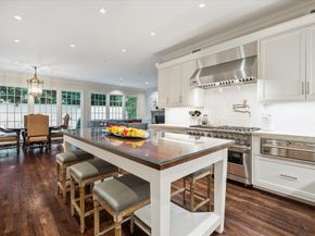 2249 Pelham Drive, Houston TX 77019