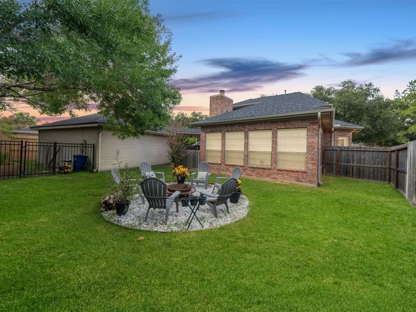1002 Fairgate Drive, Houston TX 77094