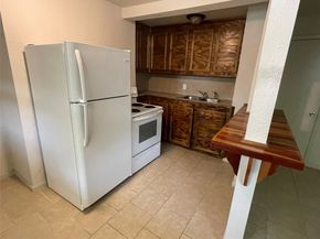319 Melbourne Street, Houston TX 77022