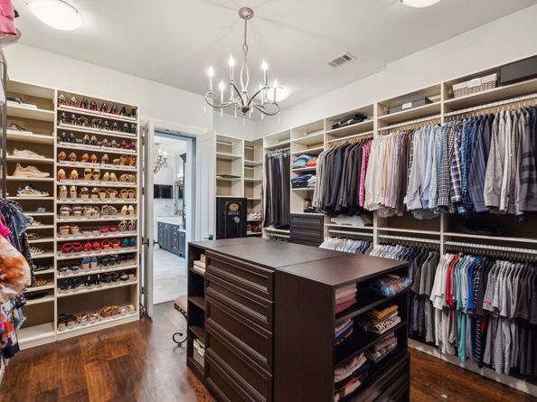 5659 Willers Way, Houston TX 77056