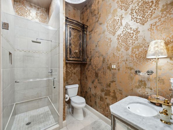 5659 Willers Way, Houston TX 77056