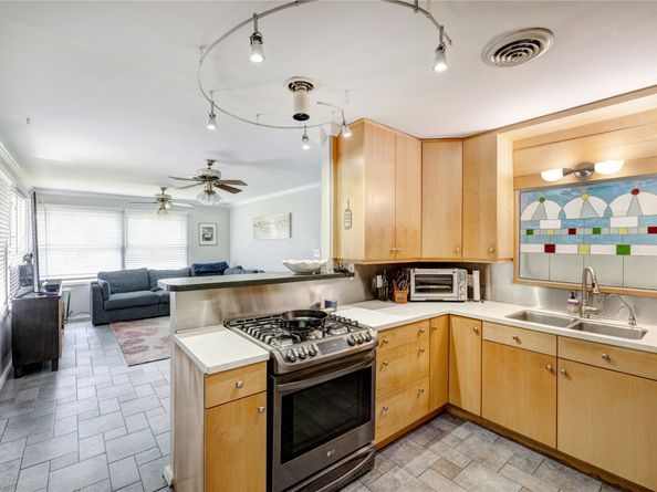 1522 Glen Oaks Street, Houston TX 77008
