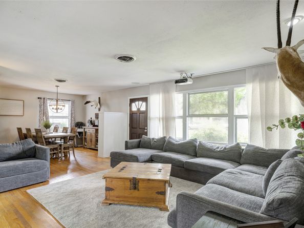 1522 Glen Oaks Street, Houston TX 77008