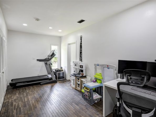 1522 Glen Oaks Street, Houston TX 77008