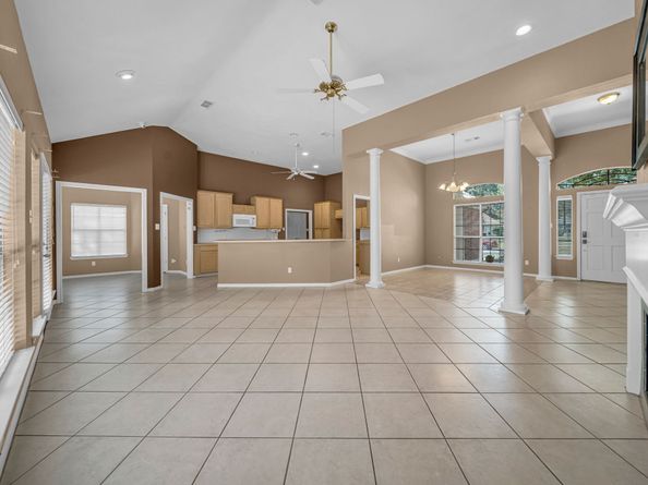 913 Melanie Park, Conroe TX 77304