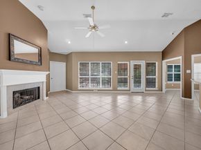 913 Melanie Park, Conroe TX 77304