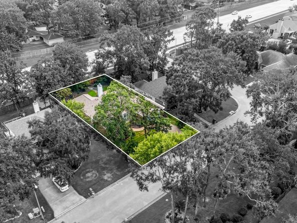 913 Melanie Park, Conroe TX 77304