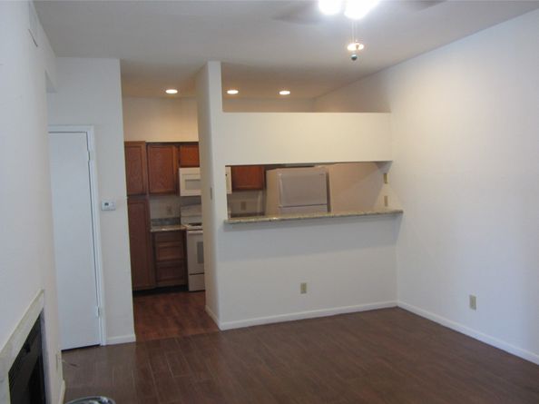 2121 El Paseo Street 2011, Houston TX 77054