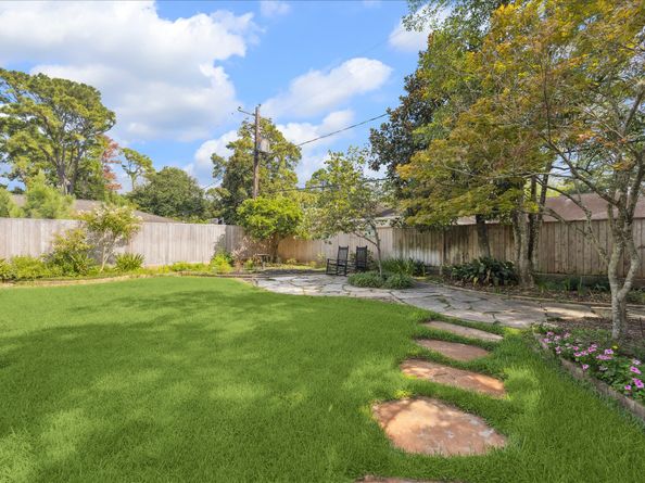 10027 Longmont Drive, Houston TX 77042