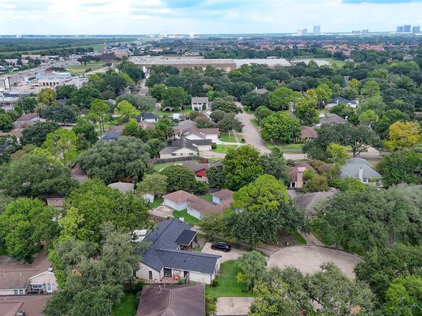 14326 Overbrook Lane, Houston TX 77077