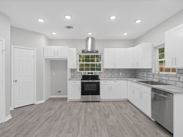 214 Owens Street, Houston TX 77029
