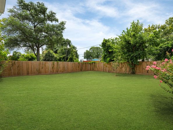 214 Owens Street, Houston TX 77029