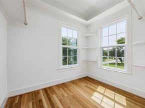3210 Oakmont Street, Houston TX 77021