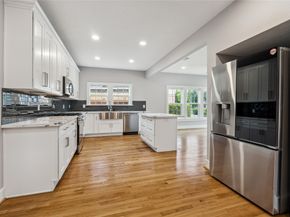 3210 Oakmont Street, Houston TX 77021