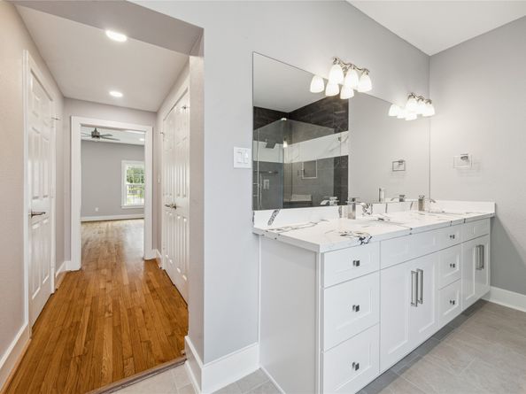 3210 Oakmont Street, Houston TX 77021