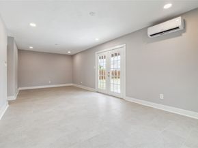 3210 Oakmont Street, Houston TX 77021