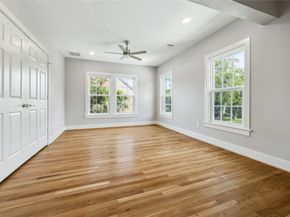 3210 Oakmont Street, Houston TX 77021