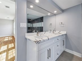 3210 Oakmont Street, Houston TX 77021