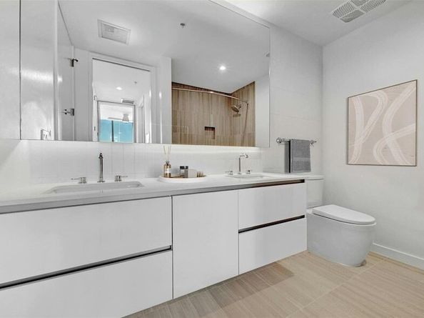 313 W 17th Street 2003, Austin TX 78701