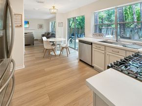 18 Cottage Grove Place, The Woodlands TX 77381