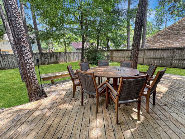 18 Cottage Grove Place, The Woodlands TX 77381