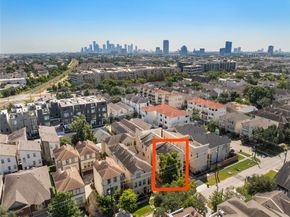 1510 Birdsall Street, Houston TX 77007