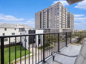 1401 Calumet Street 407, Houston TX 77004