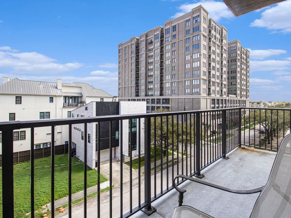 1401 Calumet Street 407, Houston TX 77004