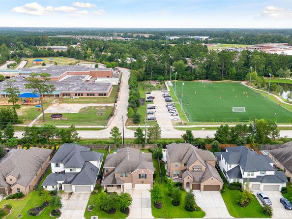 35 Birch Canoe Drive, Tomball TX 77375