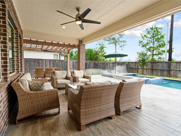 35 Birch Canoe Drive, Tomball TX 77375