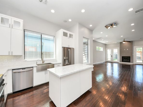 2310 Converse Street, Houston TX 77006