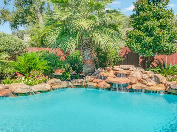 15706 Echo Lodge Drive, Houston TX 77095