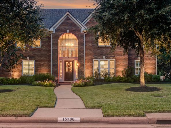 15706 Echo Lodge Drive, Houston TX 77095